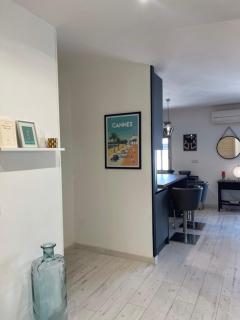 Design and spacious one bedroom apartment on Place de Gaulle Antibes - Antibes - 7
