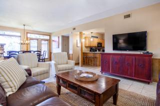 Higher Ground Condo with Mountain and Golf View - 8