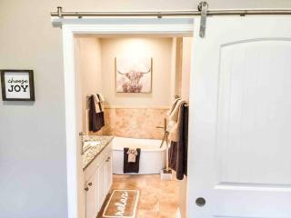 Canyon Lake Oasis! 3 MIN to Boat Ramp Pet Friendly - Canyon Lake - 7