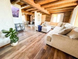 Private Mountain Cabin! King Bed 8 Acres Game Rm - 0