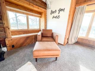 Private Mountain Cabin! King Bed 8 Acres Game Rm - 2