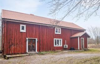 Cozy Home In Ödeshög With Kitchen - 1