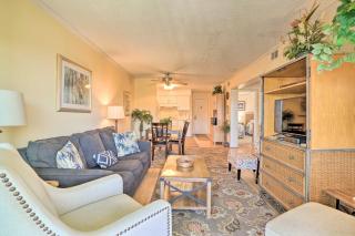 Isle of Palms Condo with Pool Access Walk to Beach! - Isle of Palms - 6