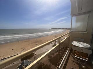 Studio 2* avec balcon face à la mer, ascenseur, proche plage et commerces, 2 pers. - FR-1-197-387 - Les Sables-dʼOlonne - 0
