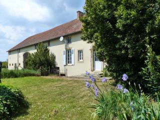 Maison de Campagne avec Jardin Clos, Wi-Fi, Animaux Acceptés et Proche Station Thermale Néris les Bains - FR-1-489-272 - - 6