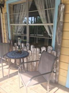 Acorn Hideaways Canton Sweet Tweet Guesthouse King Bed - 8