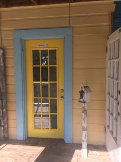 Acorn Hideaways Canton Sweet Tweet Guesthouse King Bed - 6