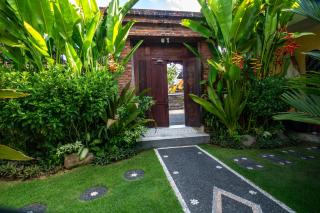 D-Anyar Stay and Surf Canggu - Canggu - 5
