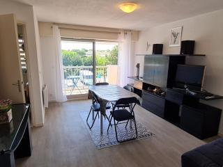 Appartement Ensoleillé avec Terrasse et Parking au Centre de Meschers, Proche Plages et Commerces - FR-1-550-38 - Meschers-sur-Gironde - 4
