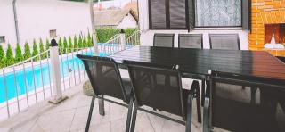 Villa Mina Kladovo, 5-Bedroom Villa with Pool for up to 12 People - Kladovo - 8