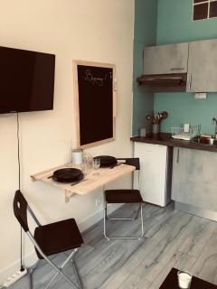 Studio face aux thermes Linge Compris - La Bourboule - 4