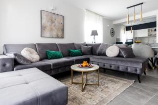 Royal Villa - Luxury Apartment - 1