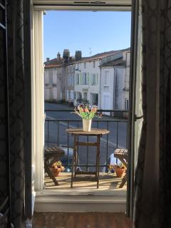 Montemboeuf - Cottage - Sleeps 2 - Parking - 2