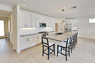 Murray Canyon Manor -31-Day Minimum Rental - Indio - 8