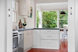 Ballarat Central Family Work Big Yard Sleeps 8 - 3