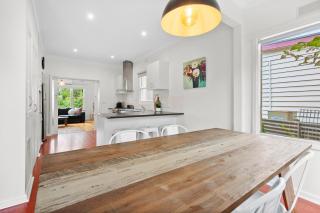 Ballarat Central Family Work Big Yard Sleeps 8 - 2
