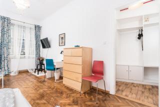 Apartments in The Jewish Quarter - LOW STANDARD - 10' Main Square - by Upstairs - Cracovia - 1