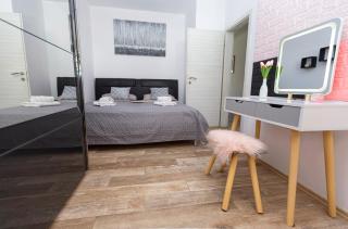 Large luxury beach appartment with hot tube - Podstrana - 1
