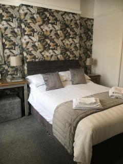 The Kenmore Guest House - Llandudno - 8