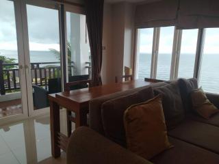 Khanom Beach Residence 1-Bedroom Ocean Front Condo - Khanom - 4