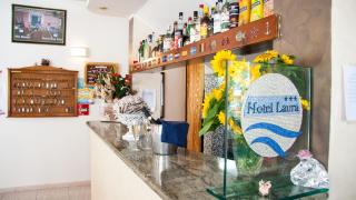 Hotel Laura - Cesenatico - 9