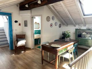 donna serena Aci Castello - 6