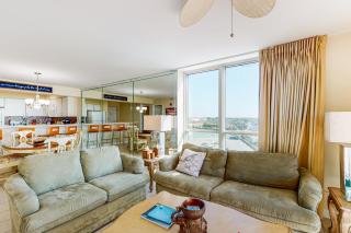 Pelican Beach Resort 818 - 6