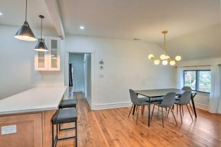 Oak Park Home with Fire Pit - 5 Mi to Garfield Park! - Oak Park - 2
