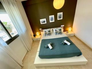 GATU PREMIUM Racimo, terraza, aire ac, piscina comun, wifi y parking " Preferente mayores de 25 años y familias " - 1