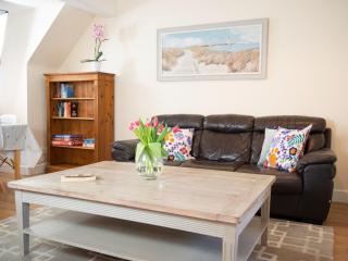 Ellingham Apartments, Bordeaux Harbour, Guernsey - Vale - 9