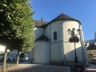 Top Floor Apartment with Mountain Views in the centre of Argeles Gazost - 7