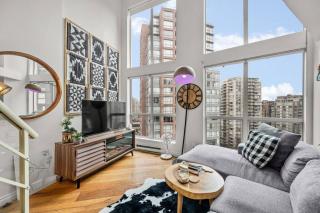Beautiful Downtown Loft with full kitchen - Vancouver - 8
