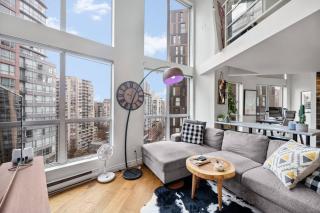Beautiful Downtown Loft with full kitchen - Vancouver - 7