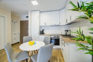 Olive Garden at West Residence - 5