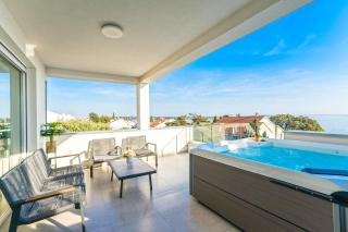 Penthouse Apartment Perla with Jacuzzi - Novalja - 9