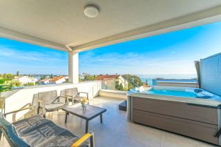 Penthouse Apartment Perla with Jacuzzi - Novalja - 0