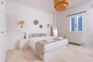 Golden Sunrise Suites in Santorini - Kamari - 6