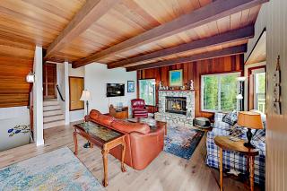 All Decked Out in Cambria - Cambria - 6