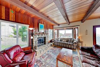 All Decked Out in Cambria - Cambria - 5