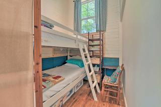 Bright Converted Schoolhouse in Chesterfield! - 5
