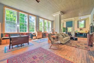 Bright Converted Schoolhouse in Chesterfield! - 2