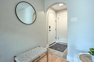 Benton Harbor Gracie Cottage with Hot Tub and Yard! - Benton Harbor - 4