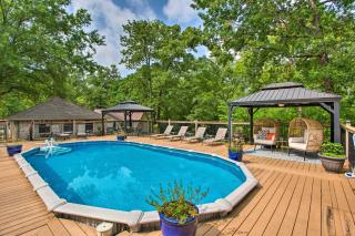 Happy Trails Hideout with New Bunk House and Hot Tub! - Yantis - 0