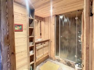 Chalet 6 pièces à Combloux avec cheminée et parking - FR-1-560-21 - Combloux - 1