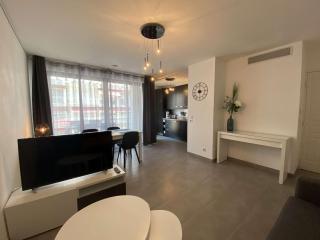 Appartement climatisé 4 couchages avec terrasse et parking sécurisé à Antibes, proche port et mer - FR-1-252-180 - Antibes - 0