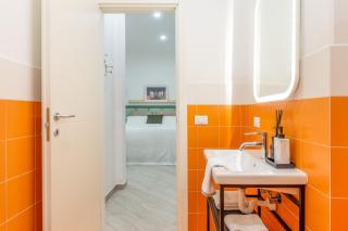 Lovely and tiny Pied-à-terre in the City center - Triest - 2