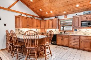 Sailor's Point Lodge - Eagle River - 2