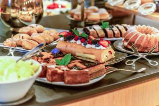 Wellness und Brunch Hotel MorgenZeit beheizter Naturpool mit Sandstrand Genuss Frühstück bis 13 Uhr Hochkönig Sommercard - Maria Alm am Steinernen Meer - 3