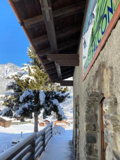 Chalet Falcon - Luxury Swiss Retreat with Hot-Tub - Bagnes - 1