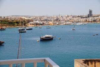 Sliema Seaview Modern Apartment - Sliema - 9